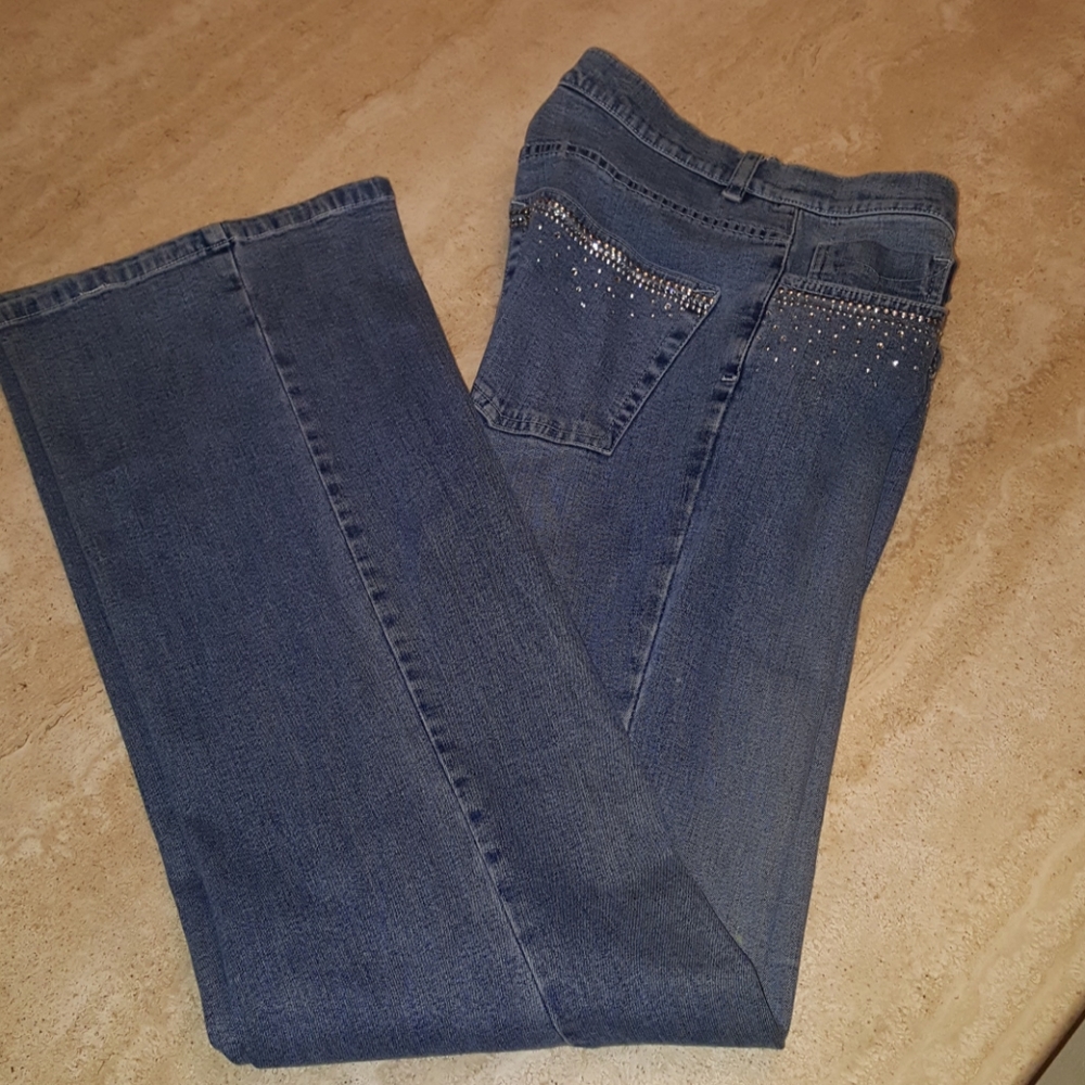 Christine Alexander  Beautiful Sequin Jean. Also available matching jean.
